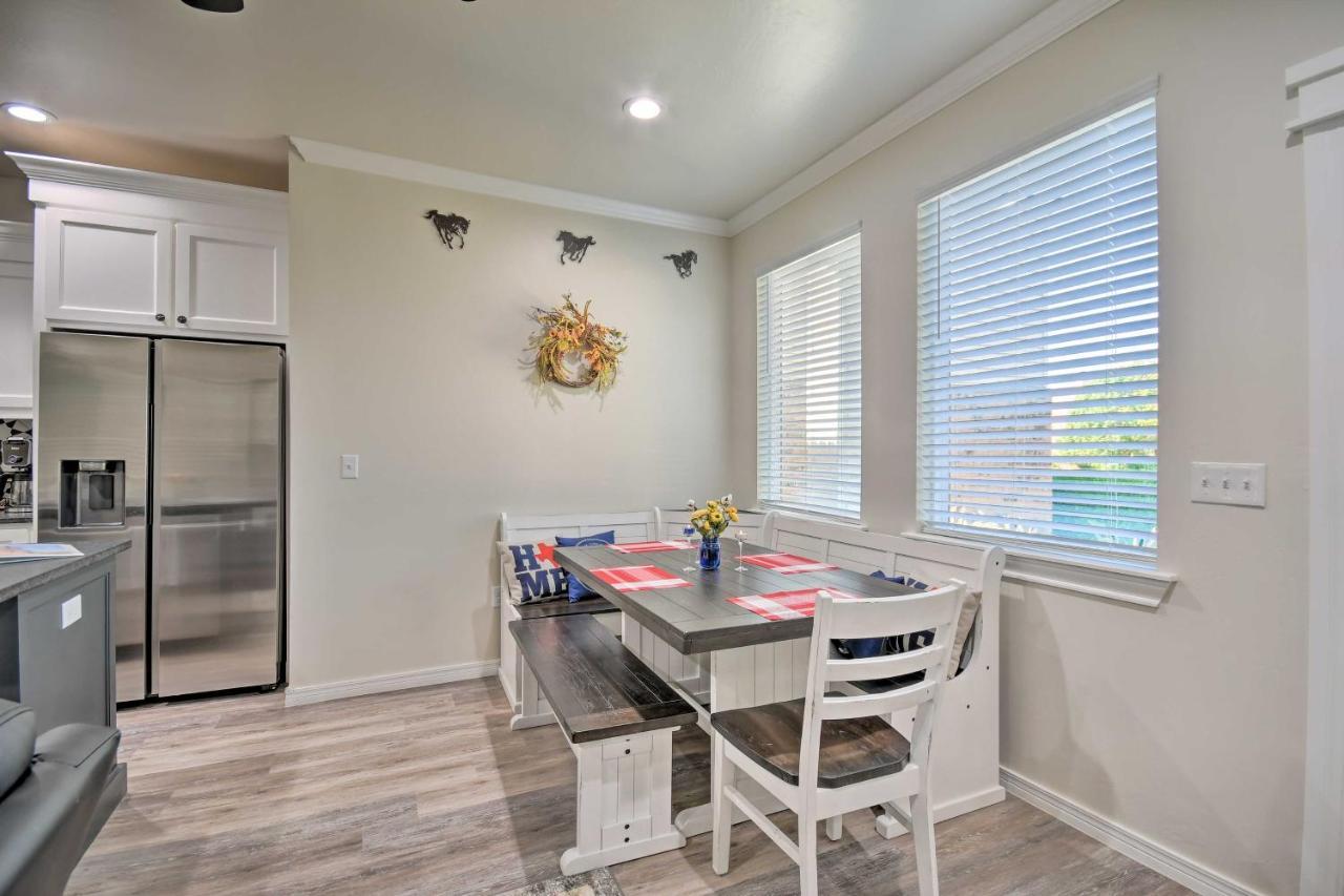 Bright Amarillo Townhome Near Parks And Town! المظهر الخارجي الصورة