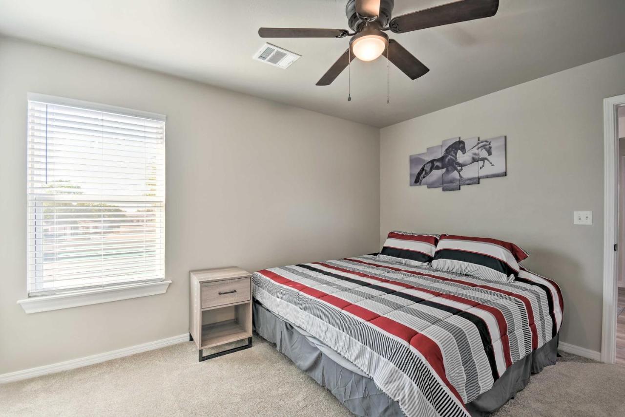 Bright Amarillo Townhome Near Parks And Town! المظهر الخارجي الصورة